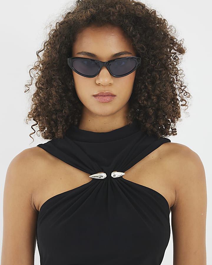 Black Sleeveless Metal Trim Front Top