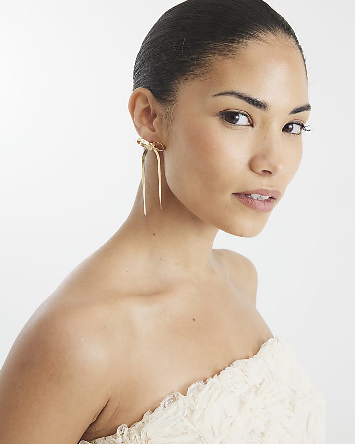 Gold Chain Bow Stud Earrings