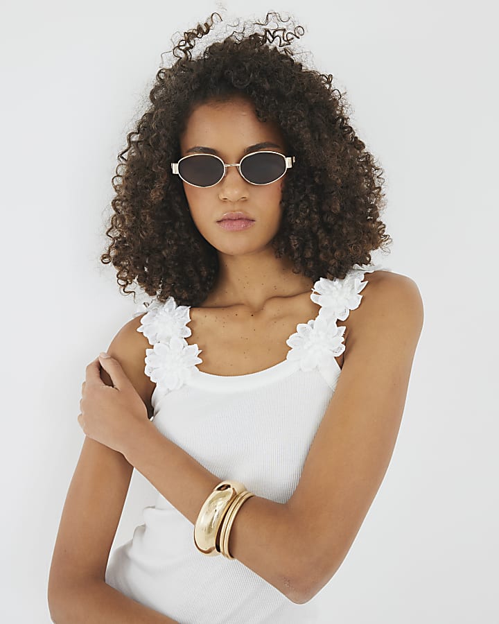 White Sleeveless 3D Floral Ribbed Cami Top