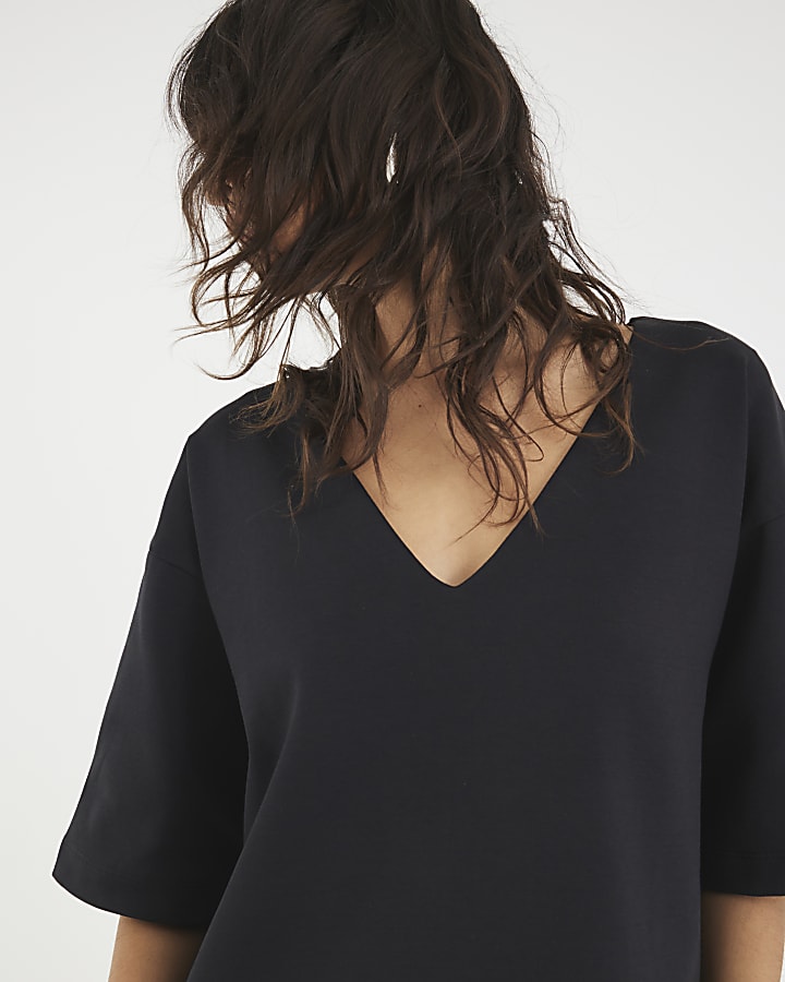 Black Short Sleeve V Neck T-shirt