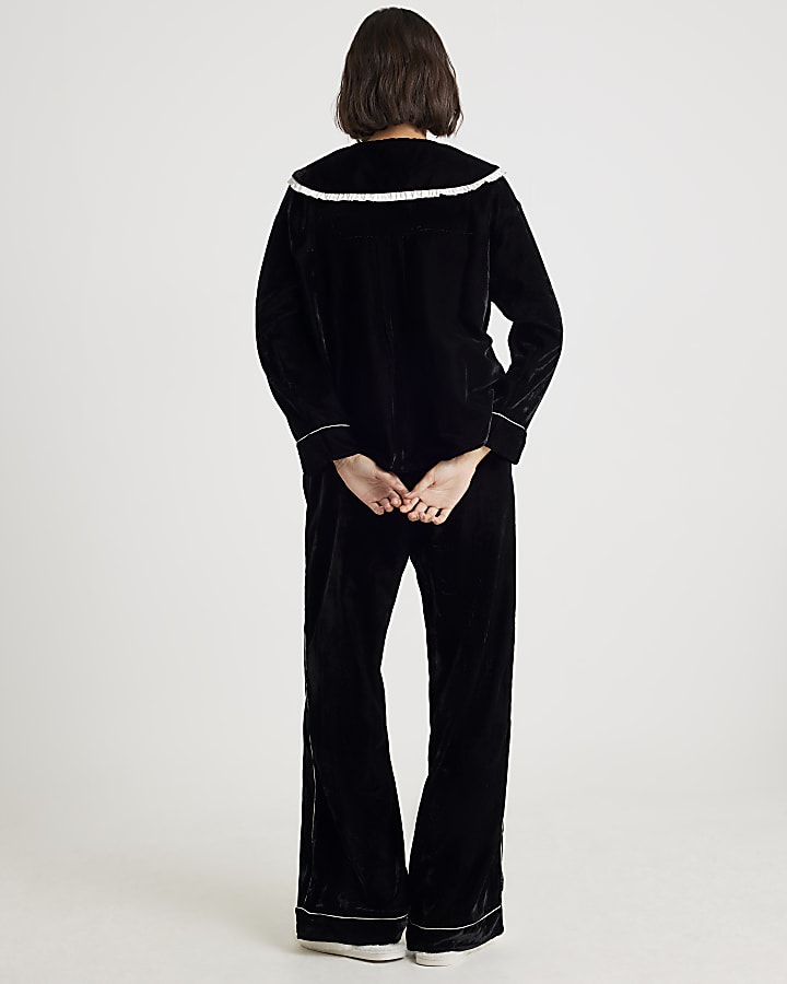 Black Frill Collar Velvet Pyjama Set