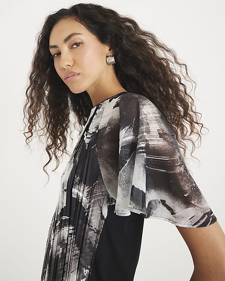 Black Short Sleeve Pleated Hybrid Top