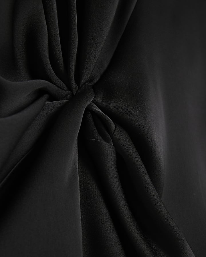 Black Short Sleeve Knot Front Top
