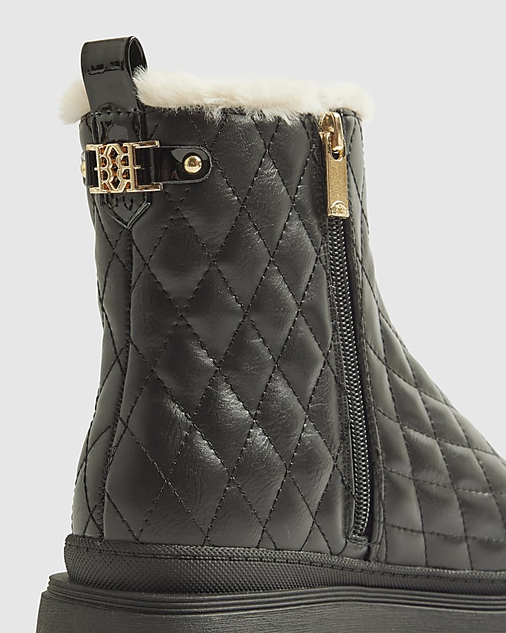 Black Faux Fur Lined Quilted Chelsea Boots