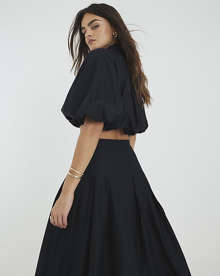 Black Zip Front Cropped Shirt
