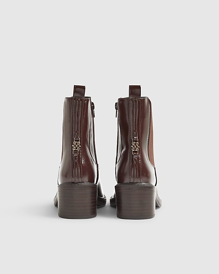 Brown patent Chelsea Boots