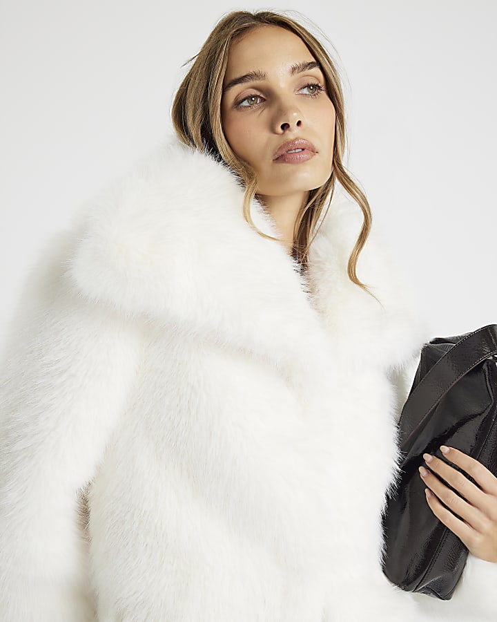 Cream Wide Collar Faux Fur Short Jacket