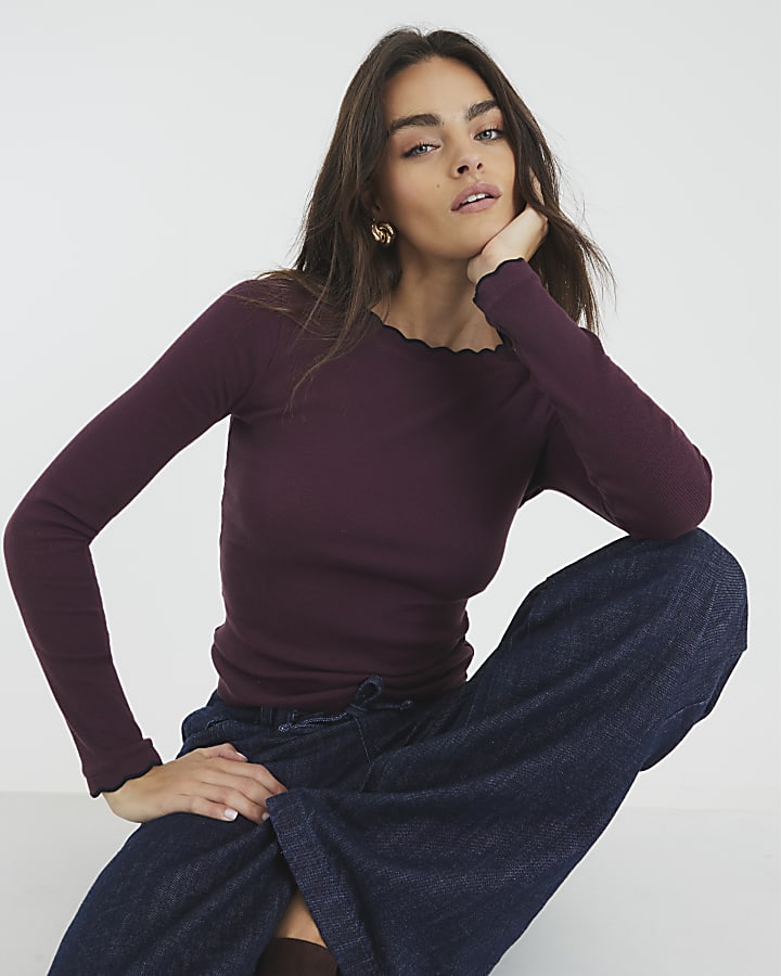 Red Long Sleeve Scallop Trim Top