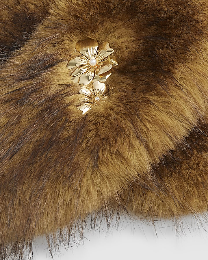 Brown Faux Fur Scarf With Broach detail