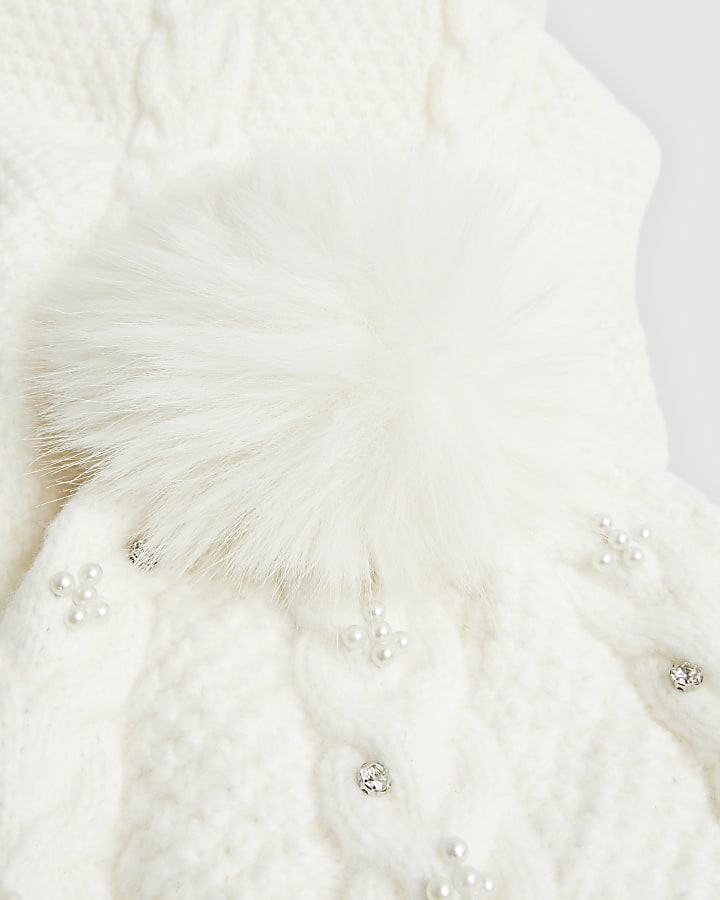 Cream Diamante Hat and Scarf Set