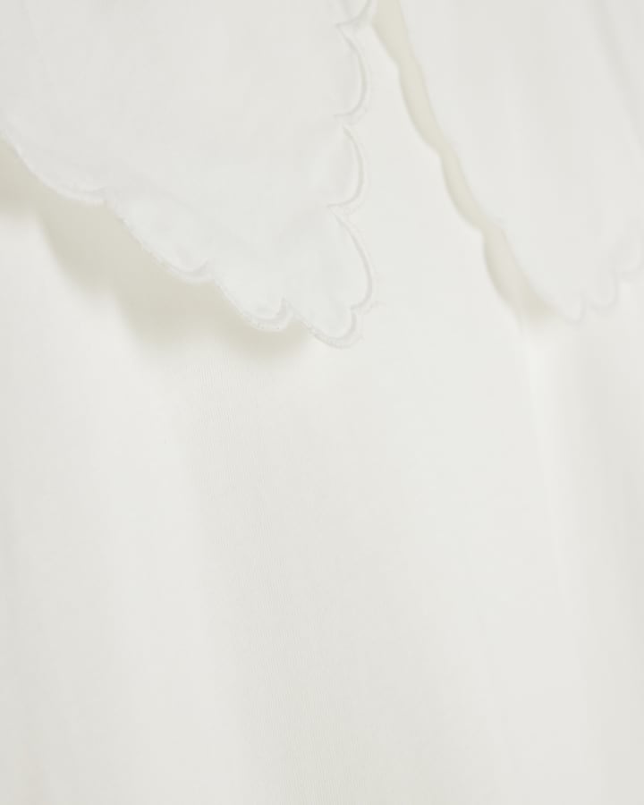 White Short Sleeve Scallop Hem Collar T-shirt