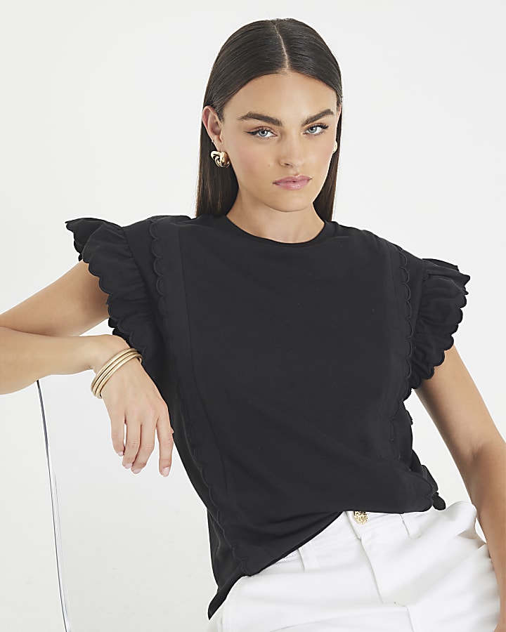 Black Short Sleeve Scallop Trim T-Shirt