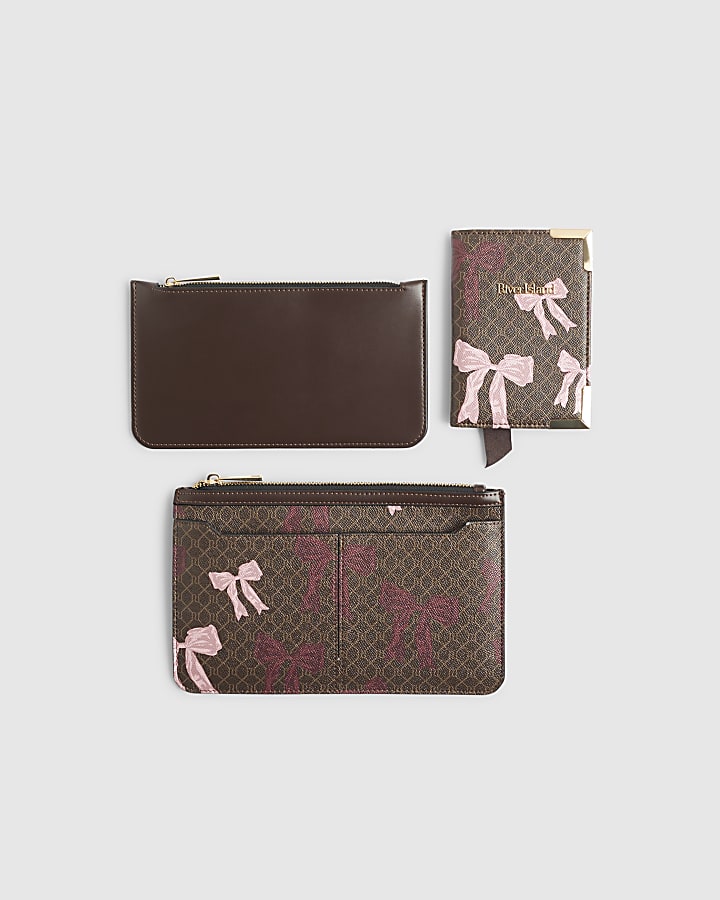 Brown Bow Monogram Travel Bundle Set
