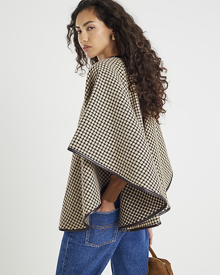 Brown Snaffle Dogtooth print Cape