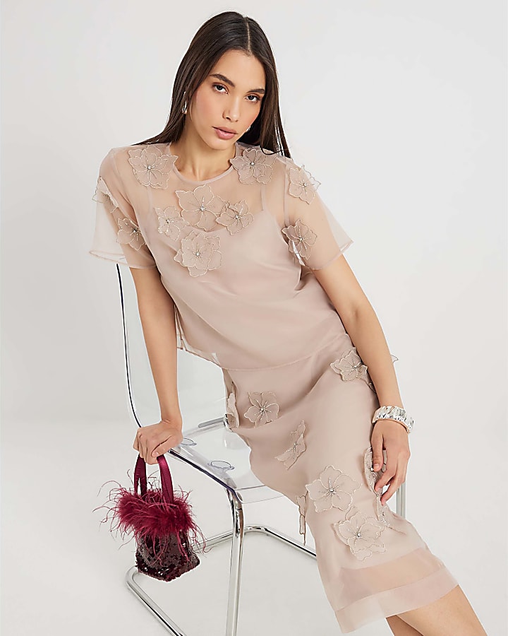 Pink Short Sleeve Embellished Flower Blouse