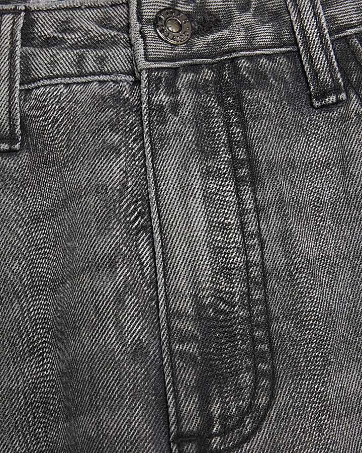 Black Relaxed Straight Jeans
