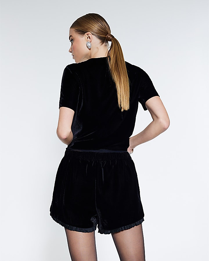 Black Velvet Embellished Collar T-shirt