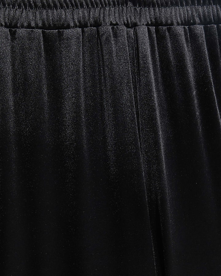 Petite Black Velvet Wide Leg Joggers