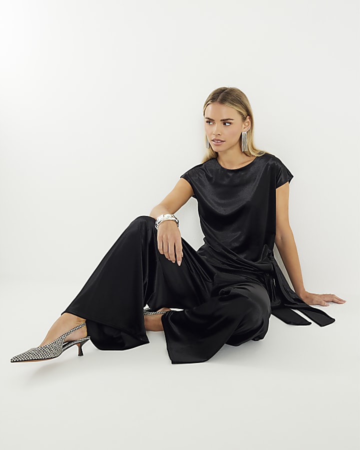 Petite Black Velvet Wide Leg Joggers