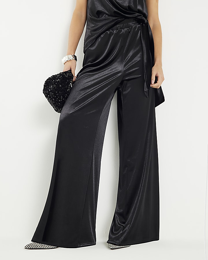 Petite Black Velvet Wide Leg Joggers