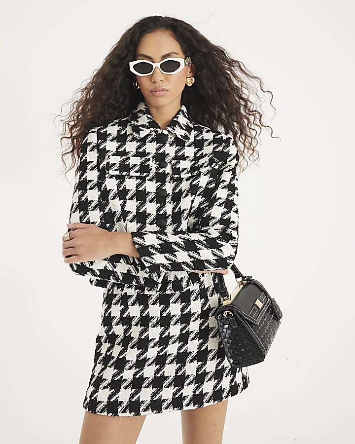 Black Boucle Dogtooth Print Cropped Jacket