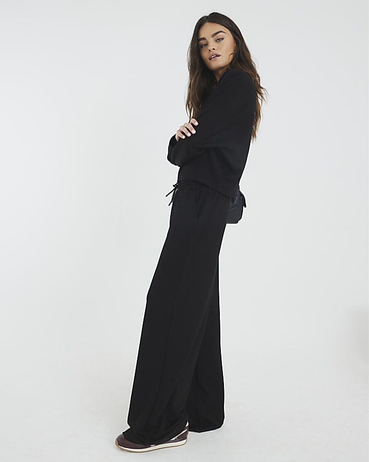 Black Long Sleeve Batwing Sweatshirt