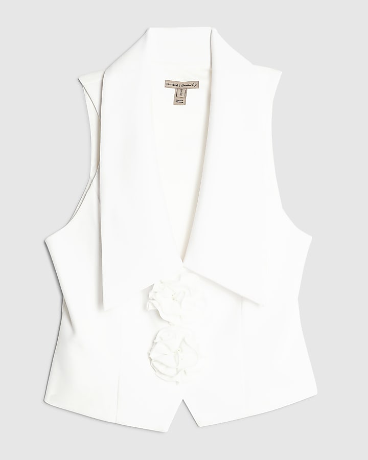 White Sleeveless Collared Corsage Top