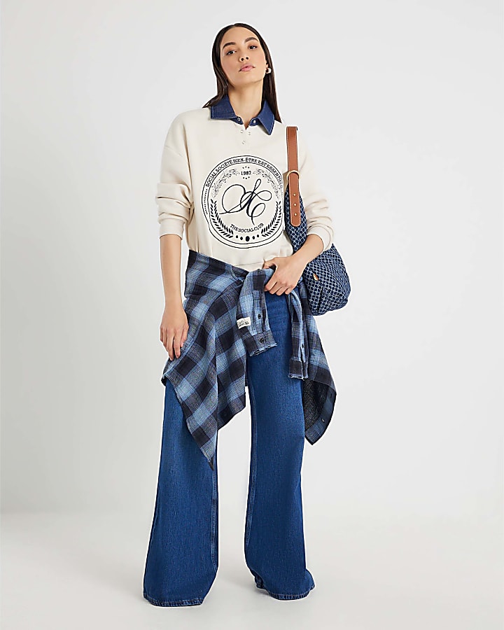 Cream Collared Long Sleeve Sweatshirt