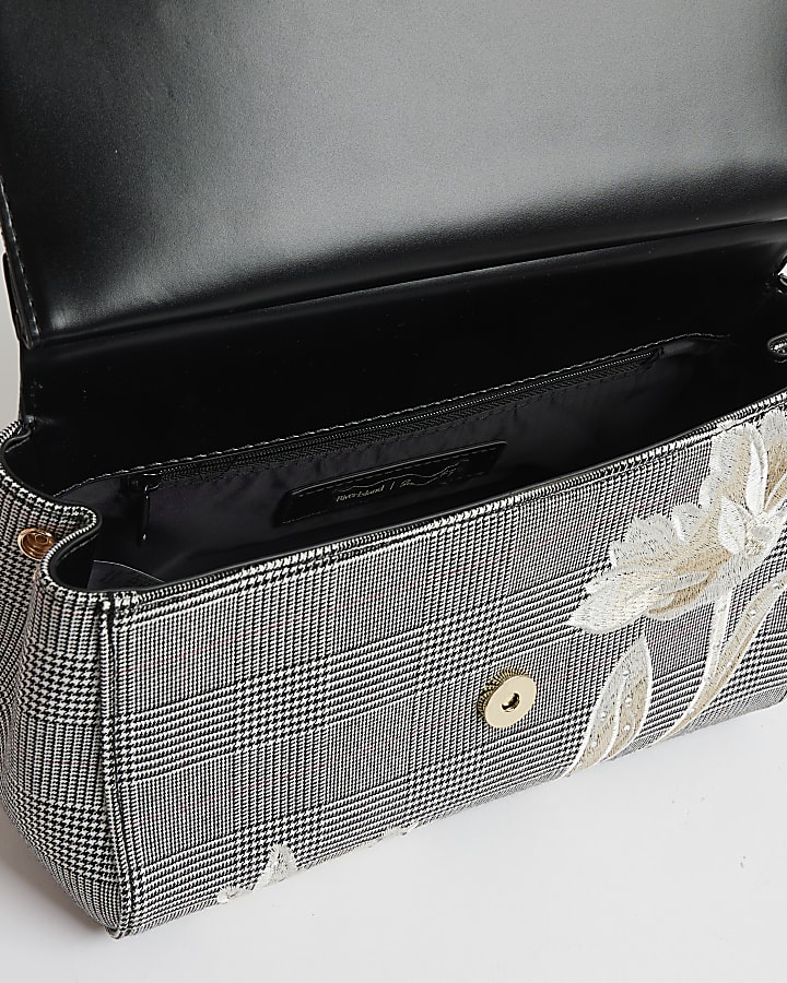Black Applique Metal Handle Bag Bundle
