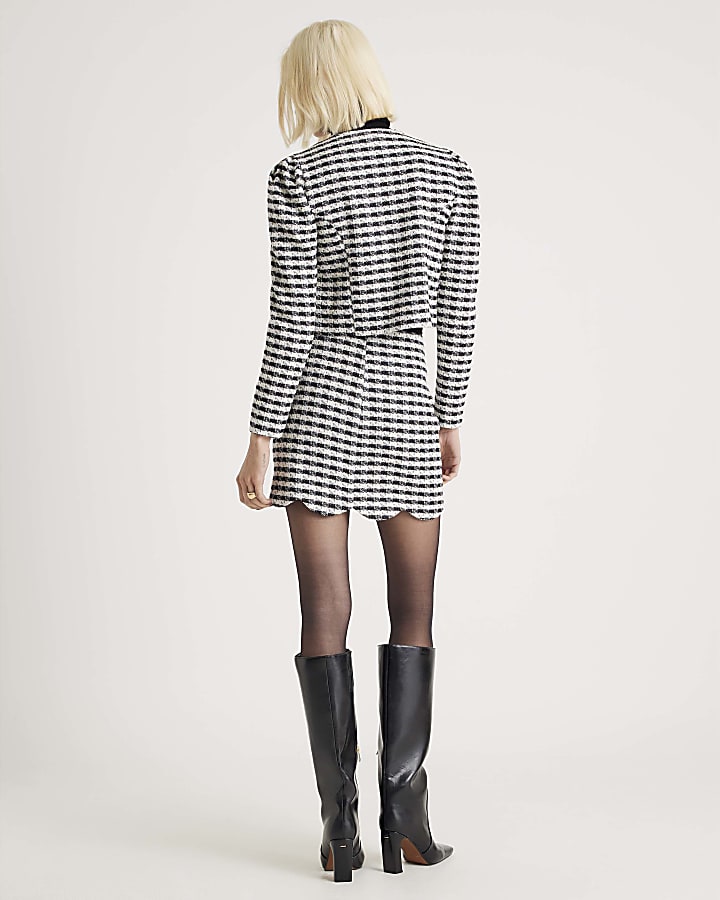 Black Boucle Check Print Scallop Mini Skirt