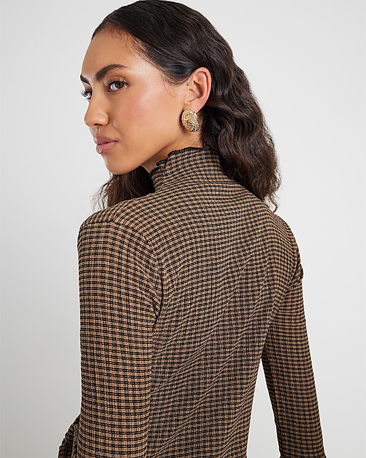 Brown Long Sleeve Twist Side Check Top
