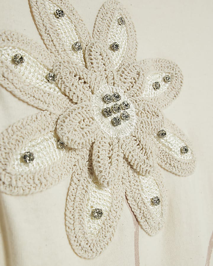 White Short Sleeve Crochet Flower T-shirt