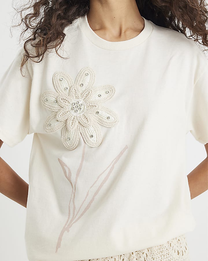 White Short Sleeve Crochet Flower T-shirt
