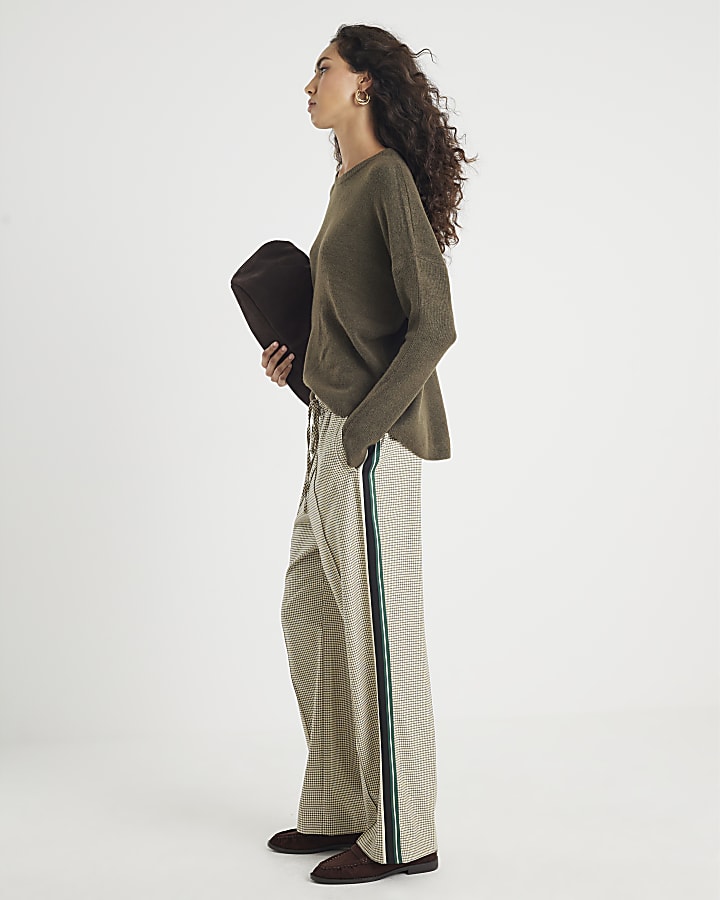 Green Knitted Curved Hem Jumper
