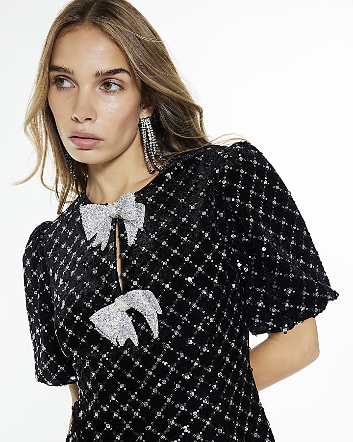 Black Velvet Short Sleeve Bow Sequin Top