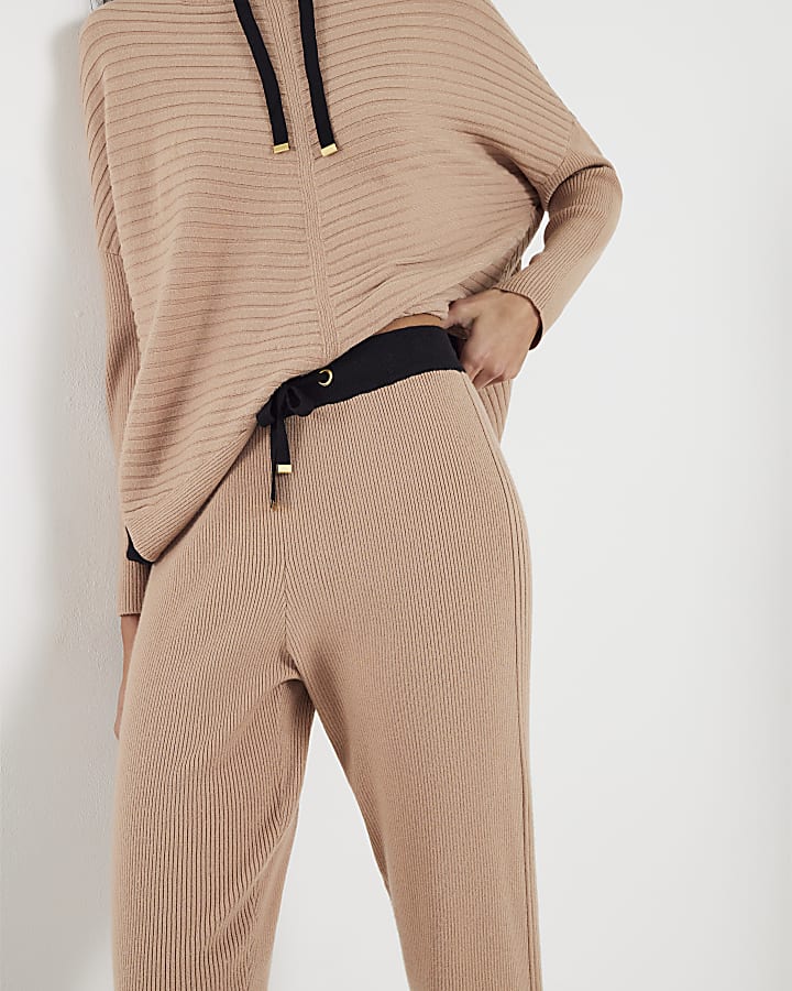 Brown Slim Fit Knitted Joggers