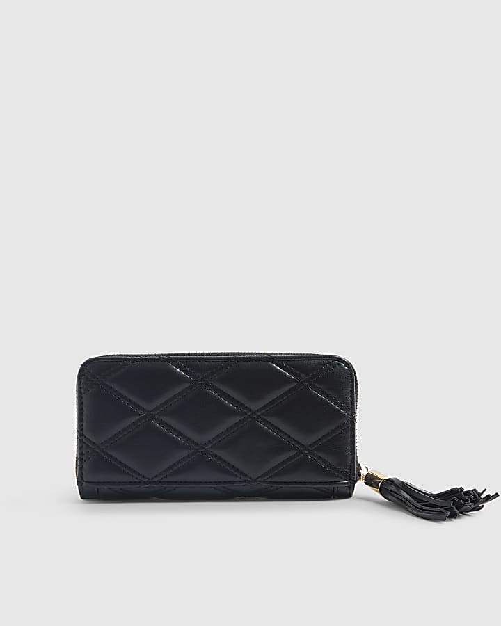Black RR Quilted Tassel Zip Around Purse