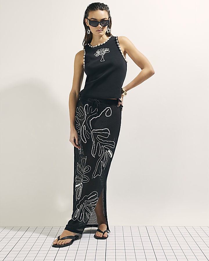 Black Palm Embroidered Sarong