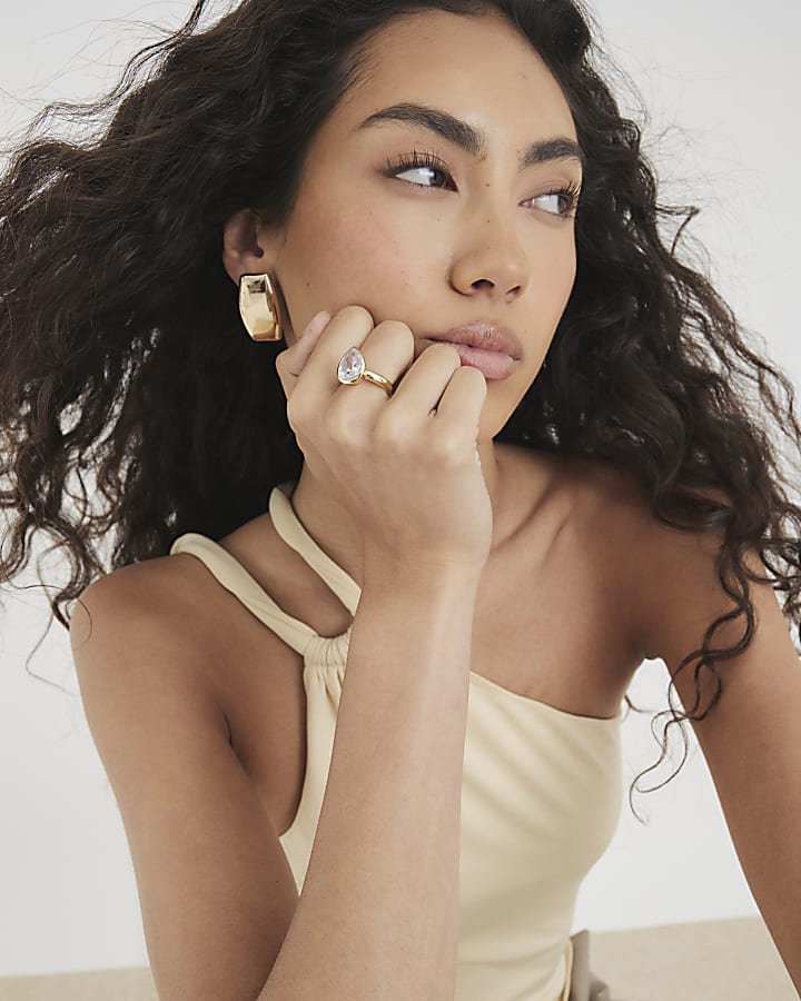 Gold Pear Stone Ring