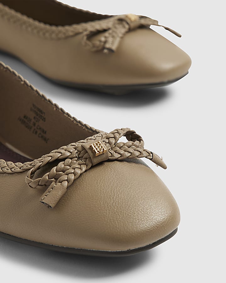 Beige Bow Ballet Pumps