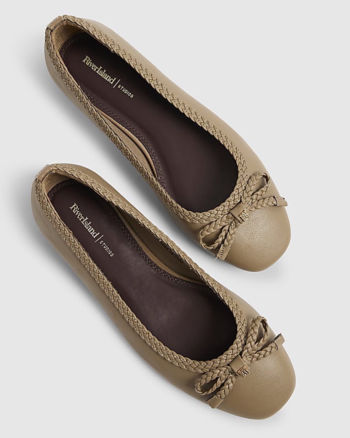Beige Bow Ballet Pumps