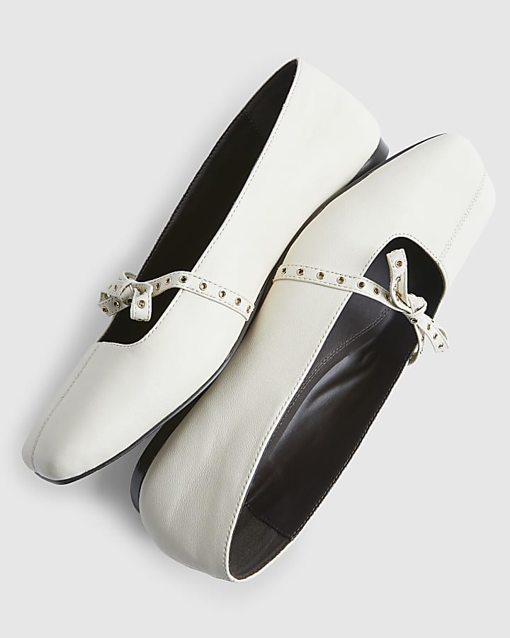 Cream Eyelet Bow Square Toe Ballet Pumps