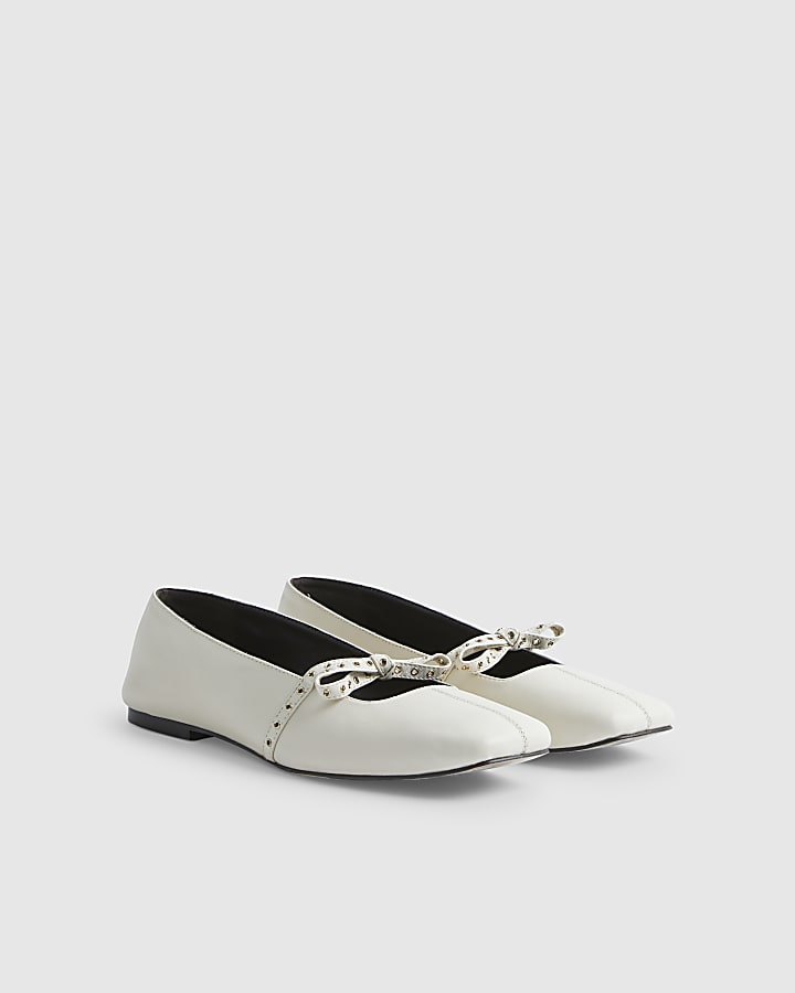 Cream Eyelet Bow Square Toe Ballet Pumps