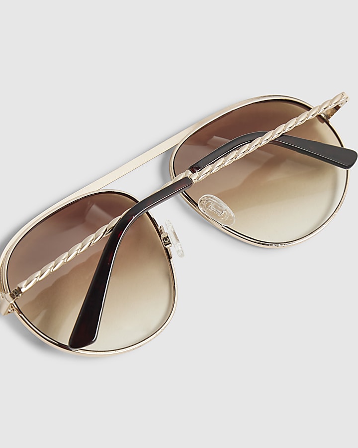 Gold Metal Aviator Sunglasses