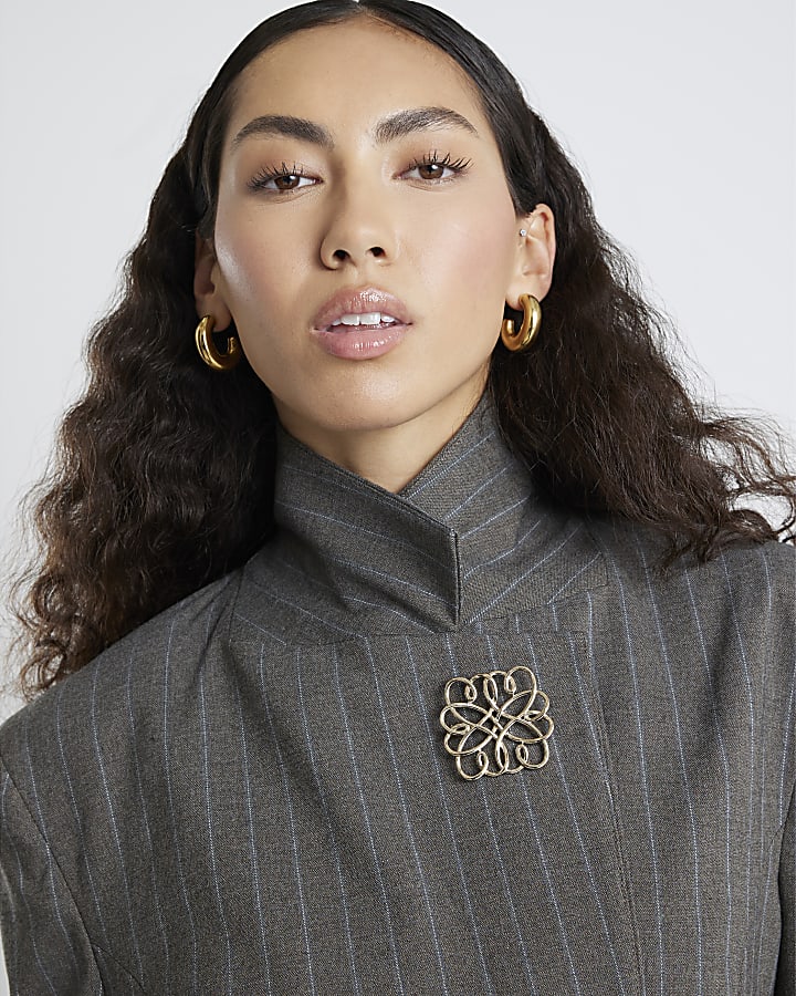 Gold Wire Brooch