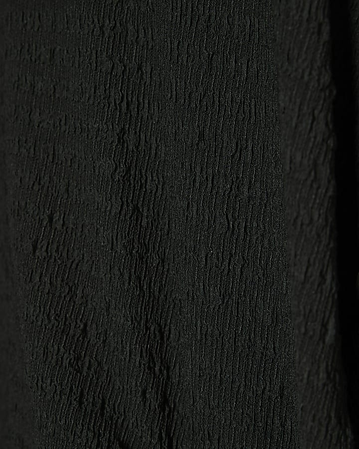 Black Short Sleeve Textured Tie T-shirt