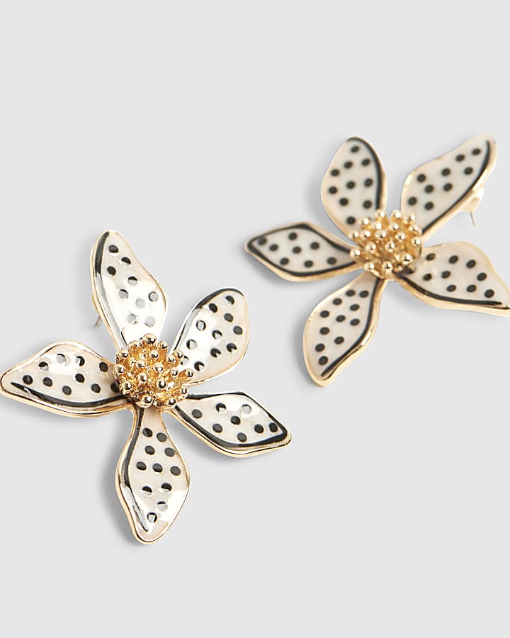 White Polka Dot Flower Stud Earrings