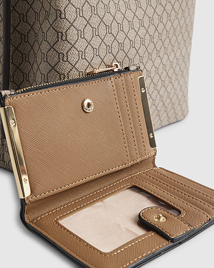 Beige Monogram Bucket Bag Bundle