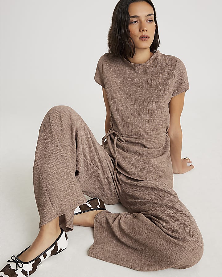 Beige Short Sleeve Textured Belted Top