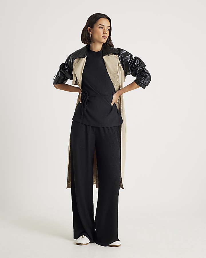 Black Short Sleeve Textured Belted T-Shirt